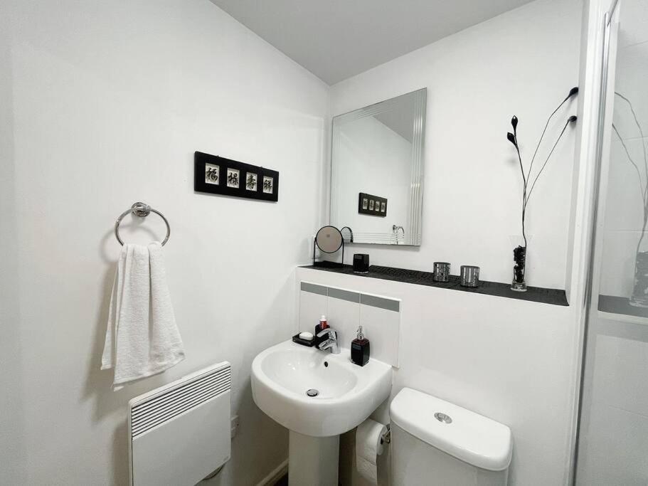 Cityfront Modern Apt Near City Centre/Etihad, Free Parking Manchester Exterior foto